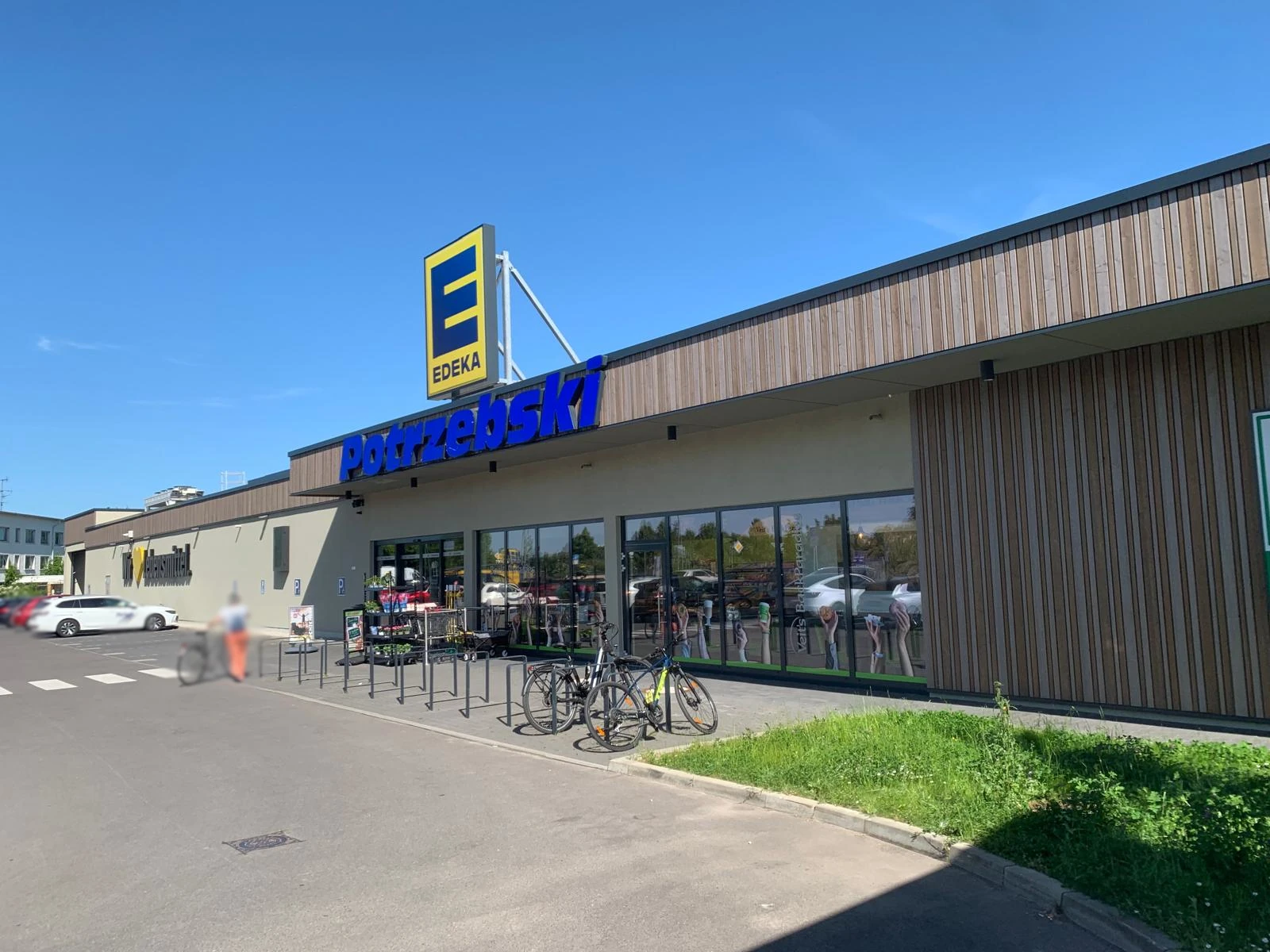 EDEKA Taucha Frontalansicht1
