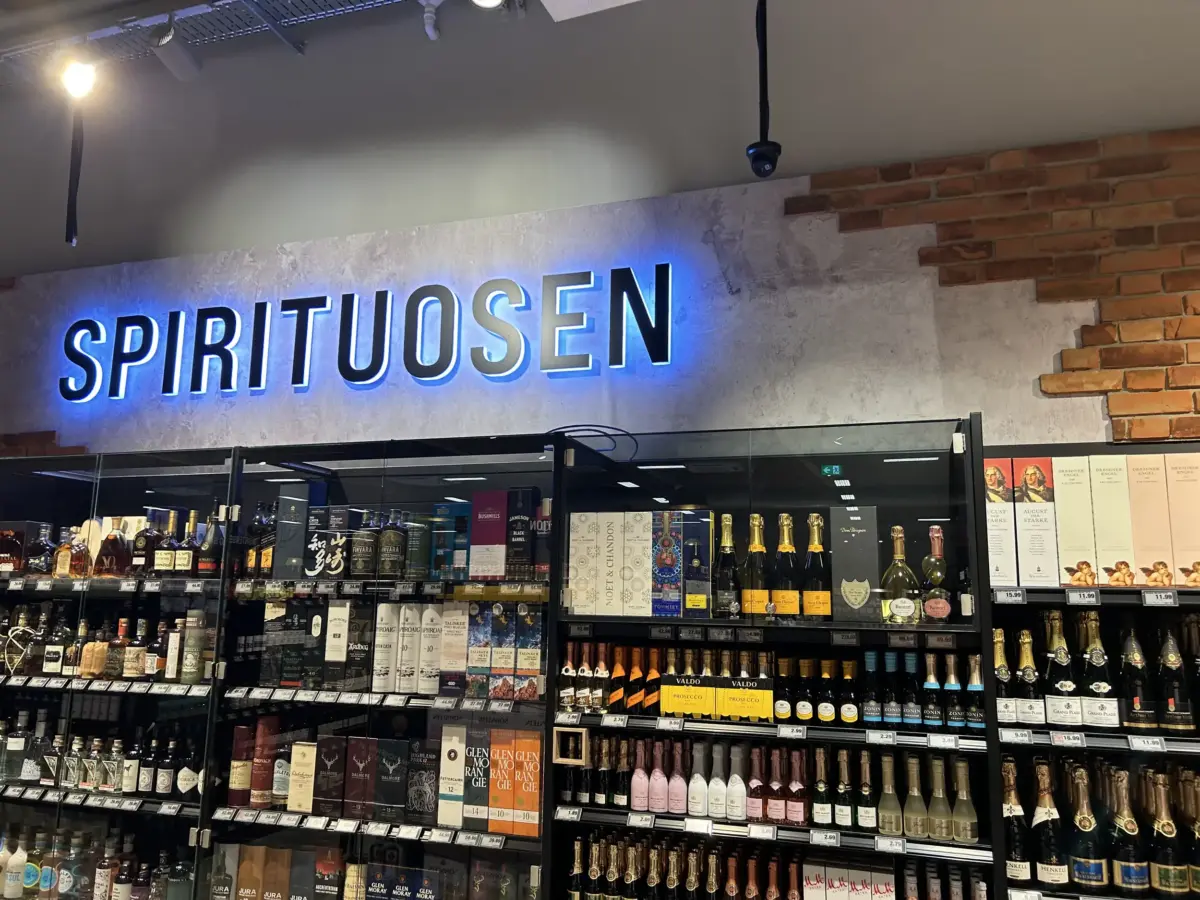 EDEKA Taucha Regalierung